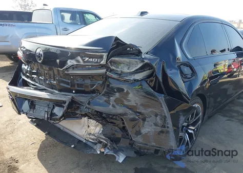 2024 BMW 740 I z USA, uszkodzony, nr VIN WBA23EH03RCR2A543